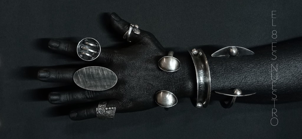 Joyería única Piezas únicas de joyería contemporánea -orfebres- Luis Rosabal y Eva Veleiro.